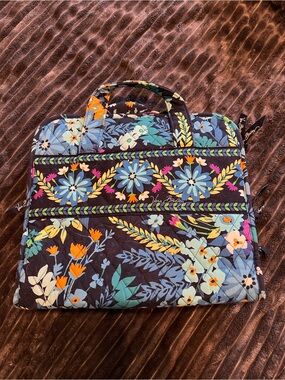 Vera Bradley Midnight Blues hanging cosmetic case